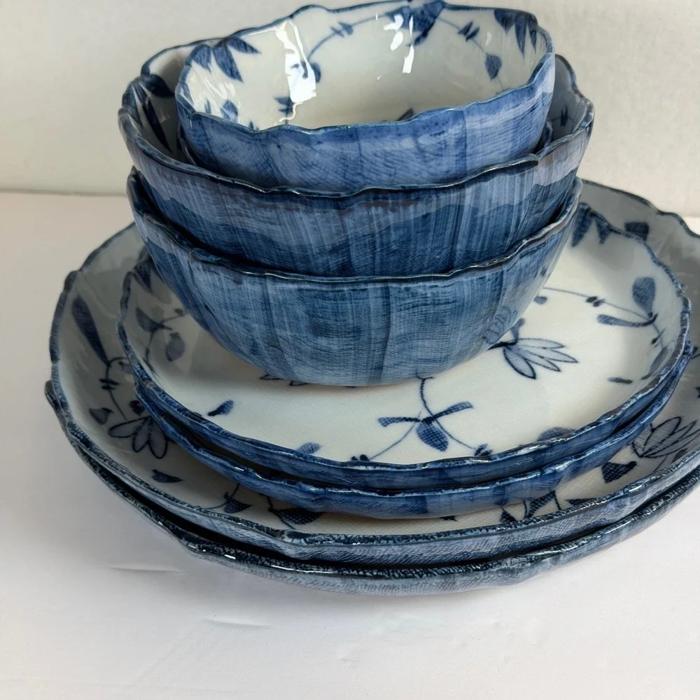 6pc Blue & White Floral Stoneware Dinnerware Set Scalloped Edge B-10